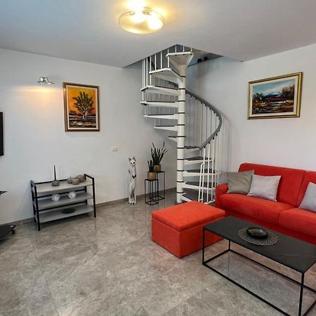 Classy Apartment With Garden View Laura Portorož Exteriör bild